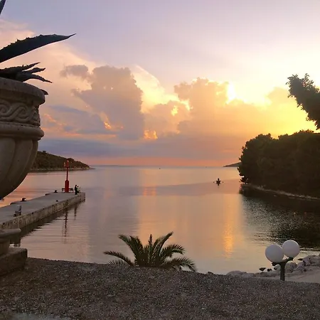 Mediteraneo Boho Beach House * Molat